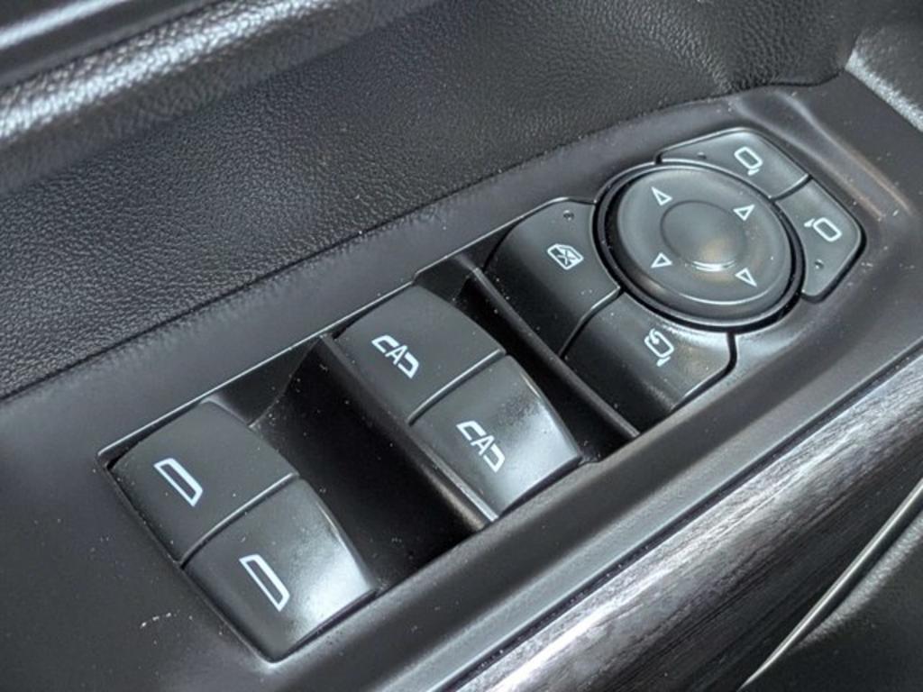 2019 Chevrolet Silverado - $32,900