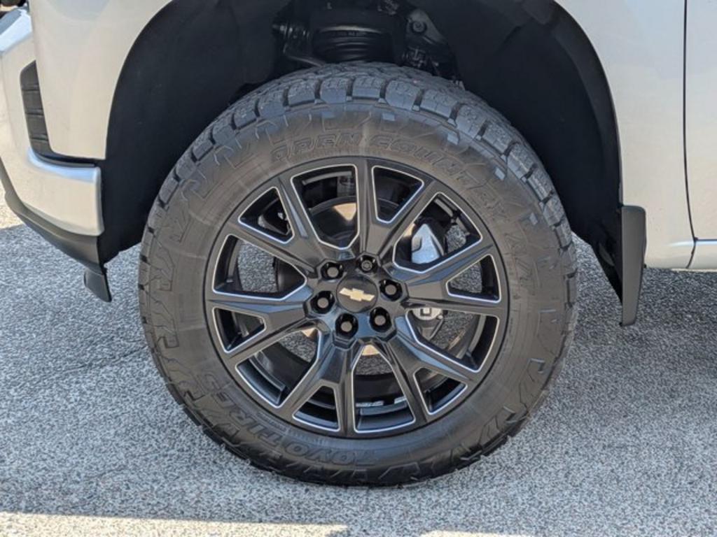 2022 Chevrolet Silverado Ltd - $42,700