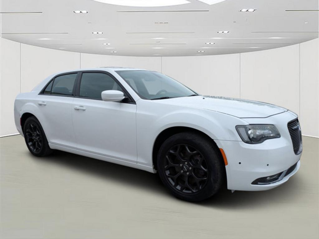 White 2019 Chrysler 300 S AWD Sedan All-Wheel Drive