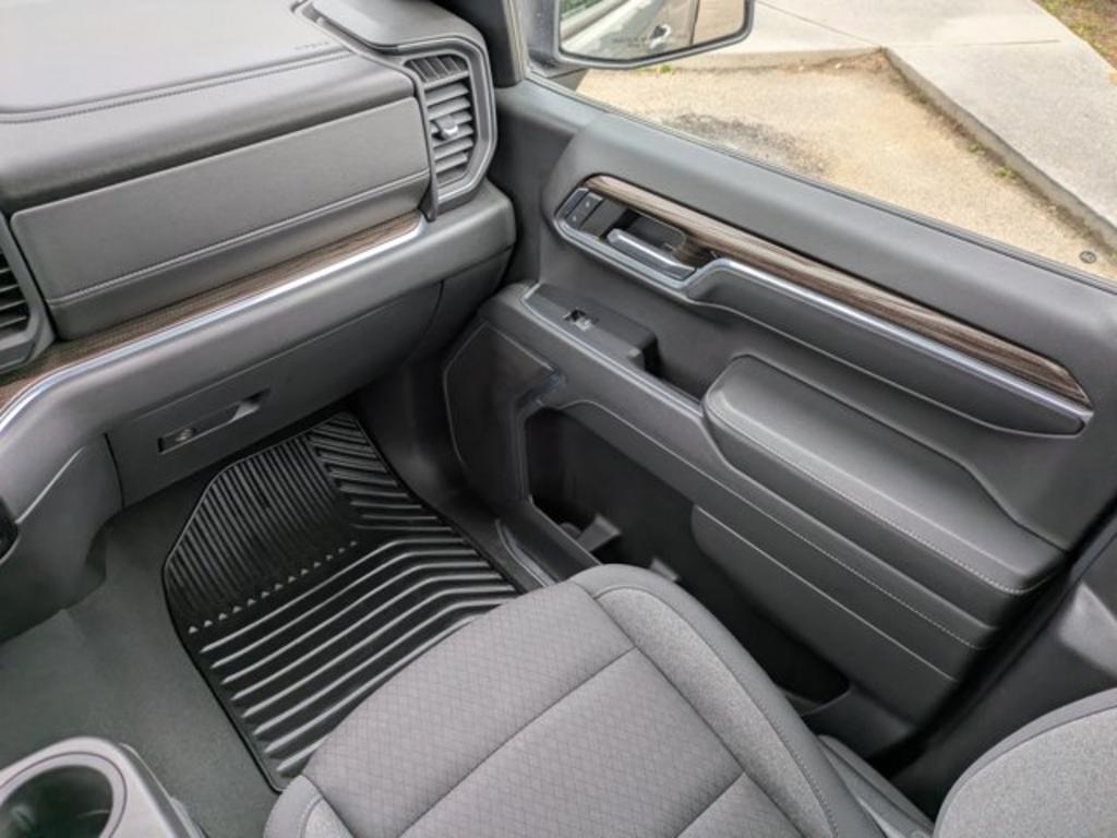 2023 Chevrolet Silverado - $29,900