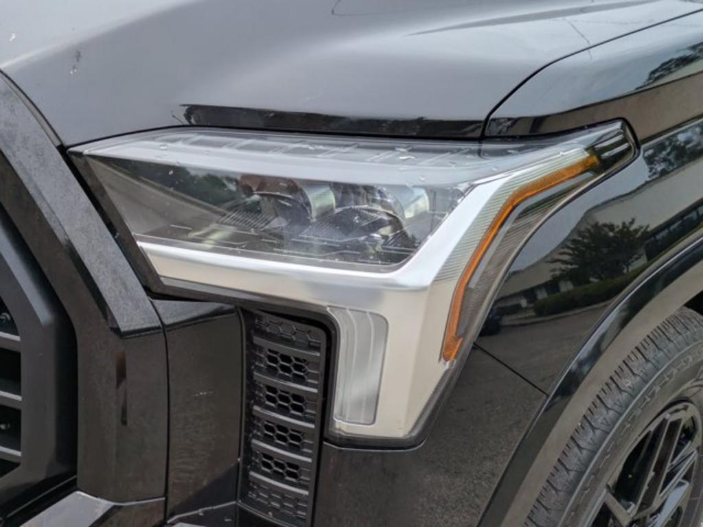 2023 Toyota Tundra - $39,900