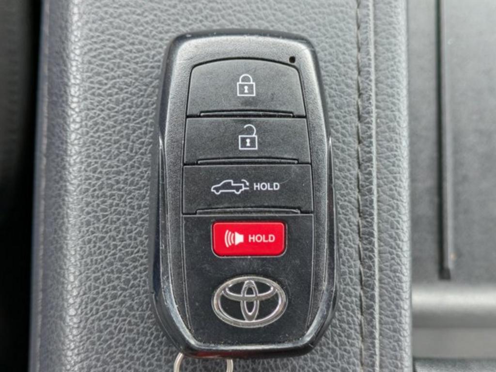 2023 Toyota Tundra - $39,900