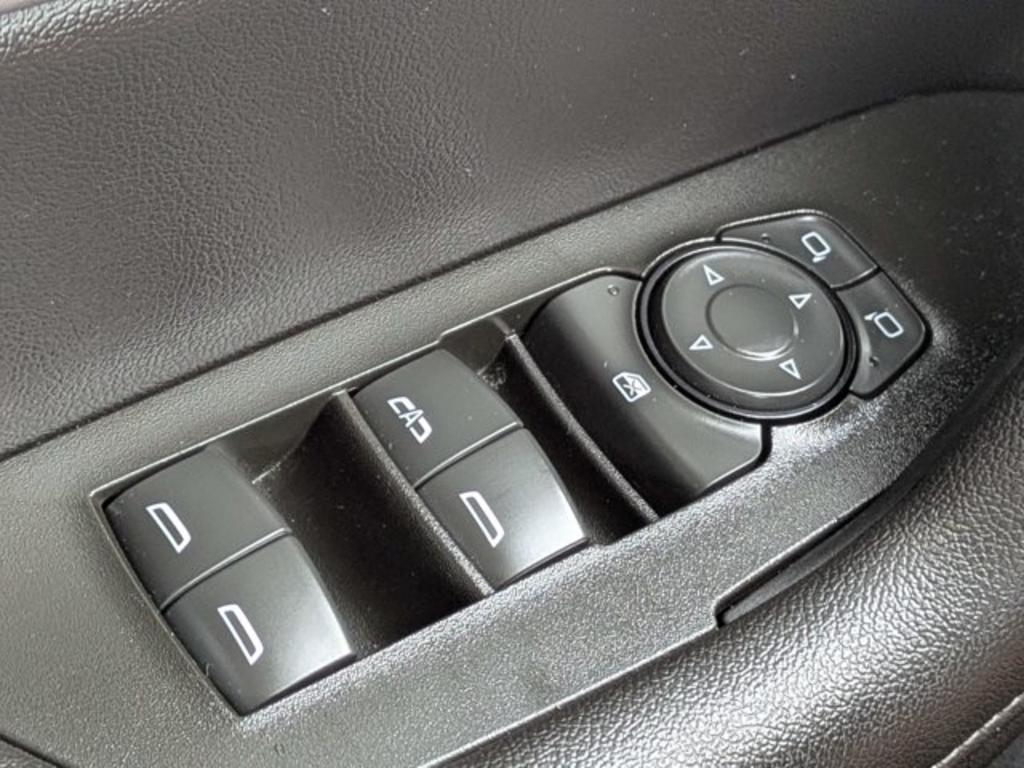 2022 Chevrolet Blazer - $23,900