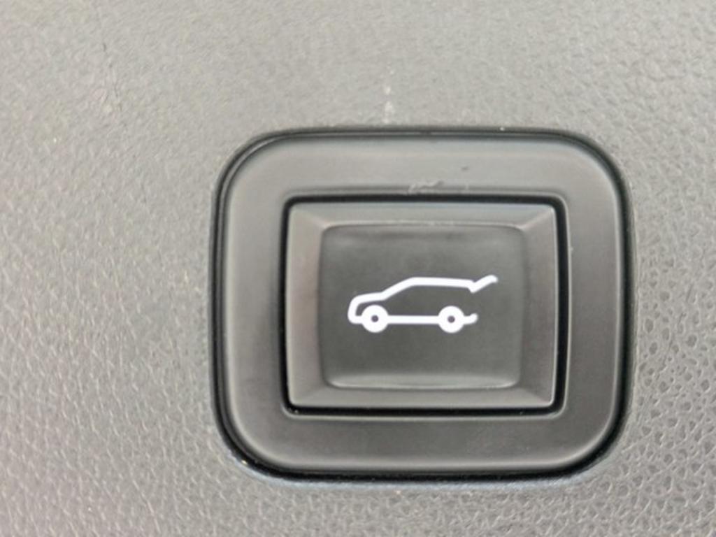 2021 Chevrolet Tahoe - $35,900