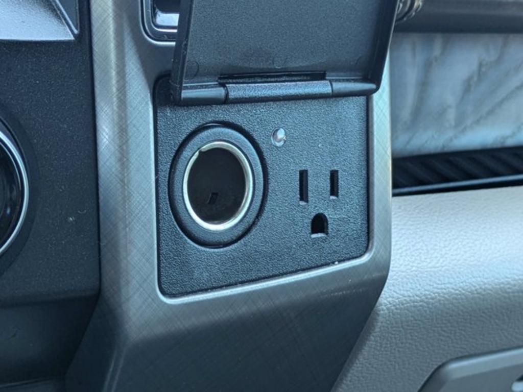 2019 Ford F-150 - $32,900