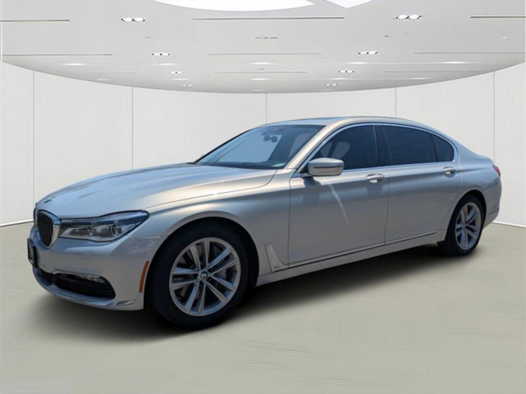 2018 BMW 7 Series - $28,700