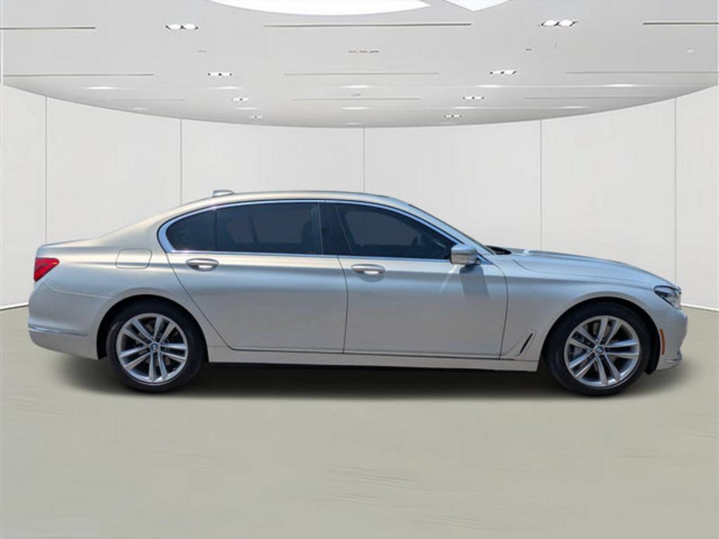 2018 BMW 7 Series - $28,700