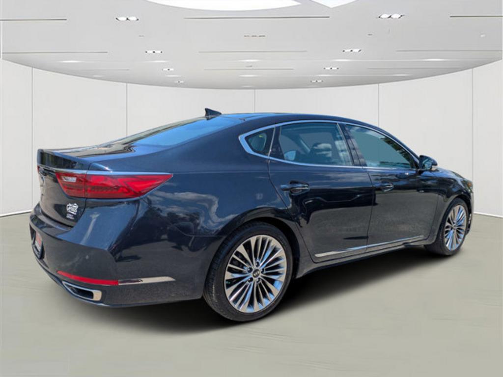 2019 Kia Cadenza - $23,900