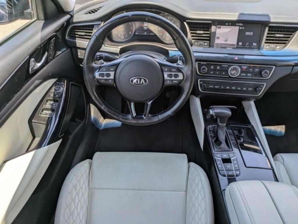 2019 Kia Cadenza - $23,900