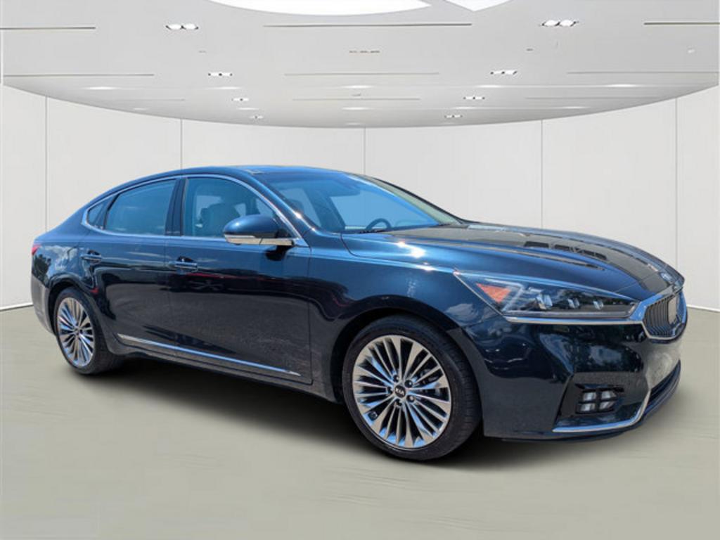 2019 Kia Cadenza - $23,900