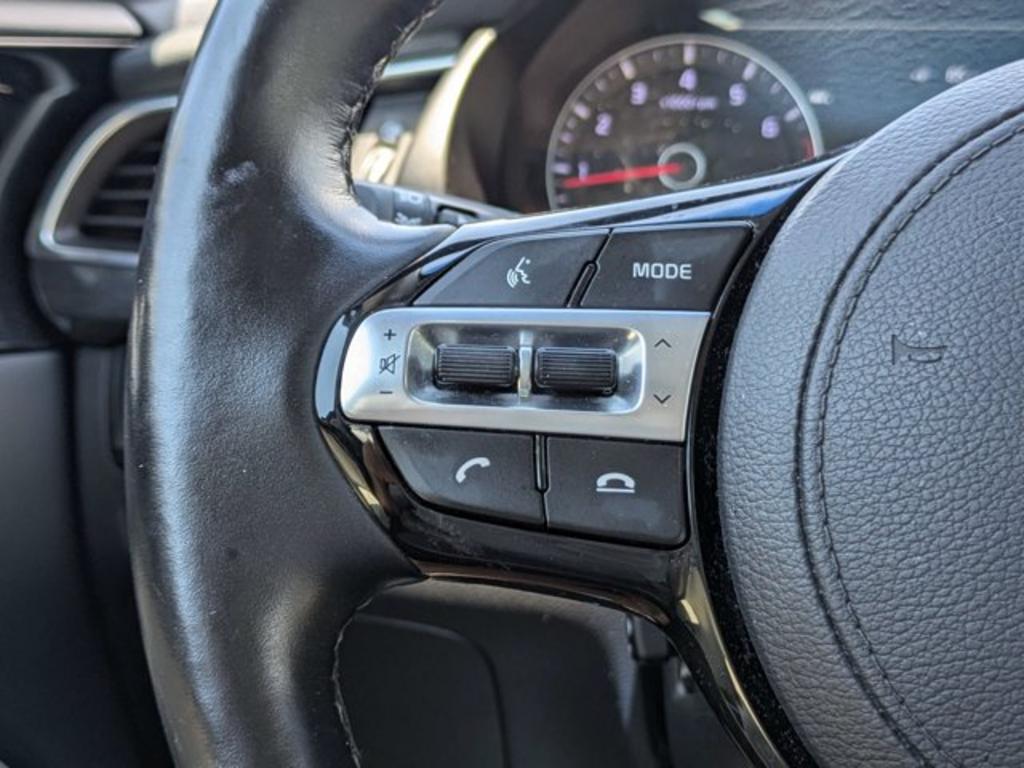 2019 Kia Cadenza - $23,900