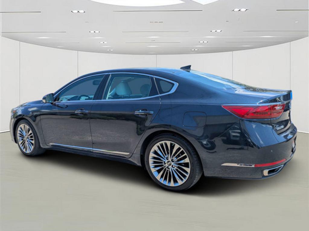 2019 Kia Cadenza - $23,900