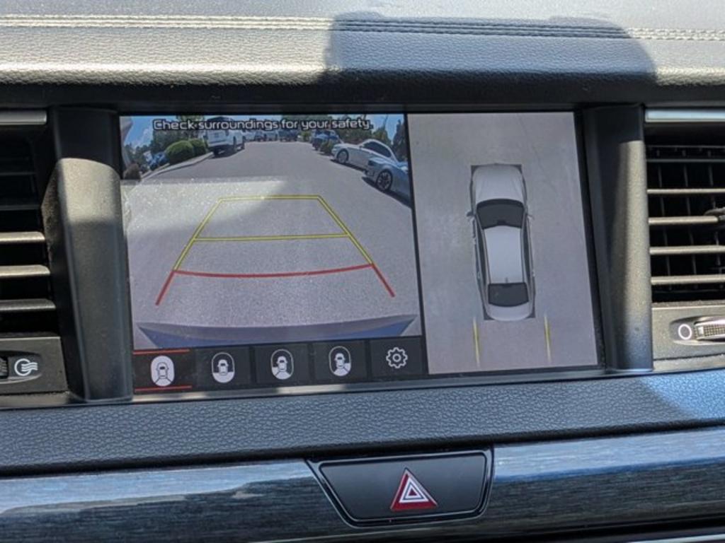 2019 Kia Cadenza - $23,900