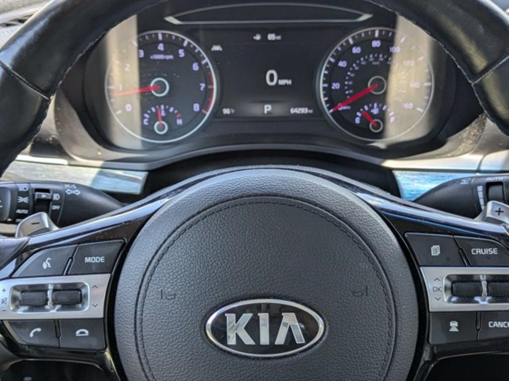 2019 Kia Cadenza - $23,900