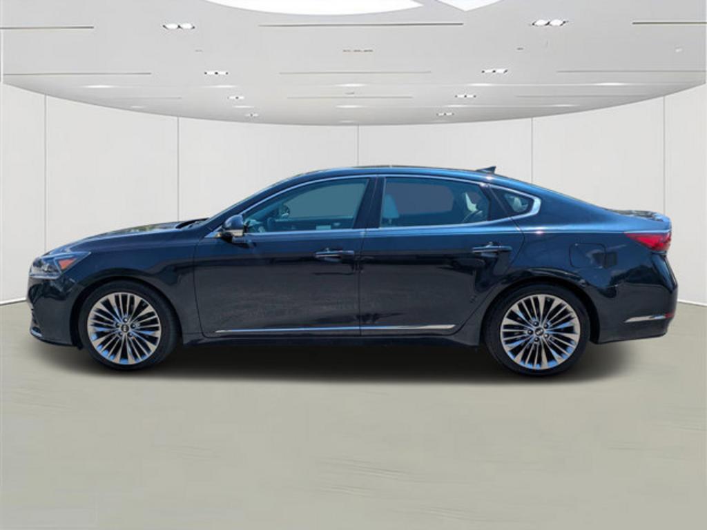 2019 Kia Cadenza - $23,900