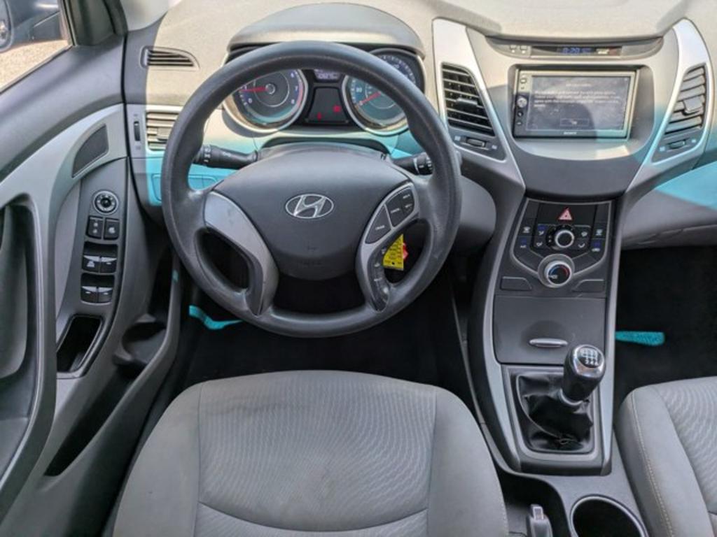 2015 Hyundai Elantra - $9,900