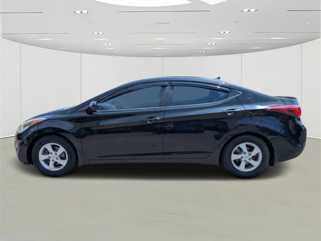 2015 Hyundai Elantra - $9,900