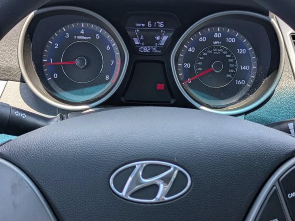 2015 Hyundai Elantra - $9,900