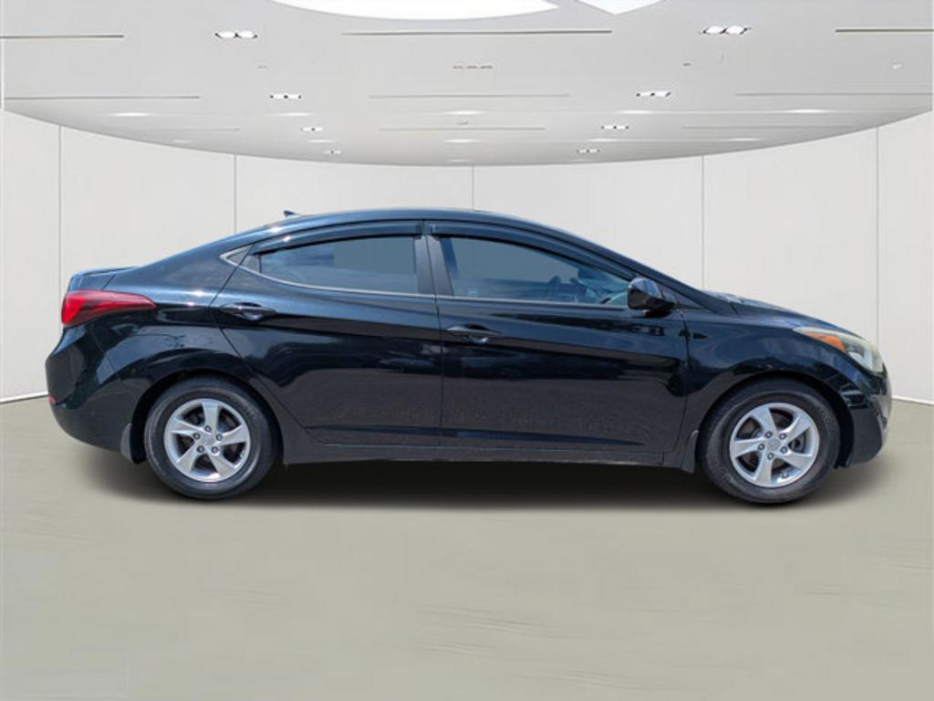 2015 Hyundai Elantra - $9,900