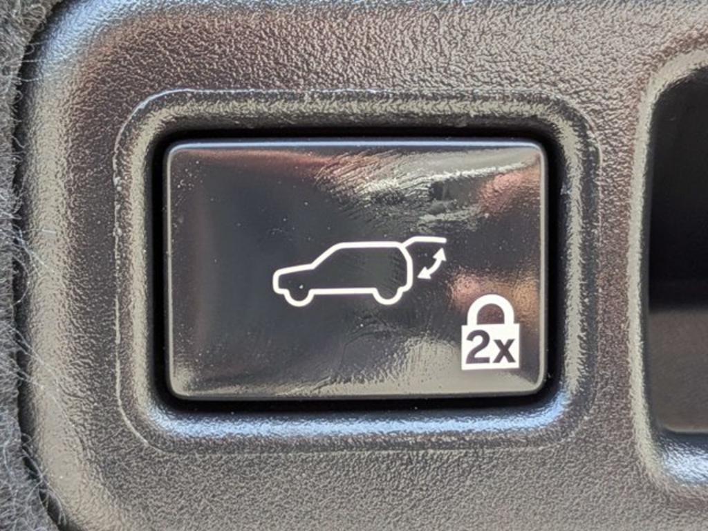 2017 Lexus RX - $23,900