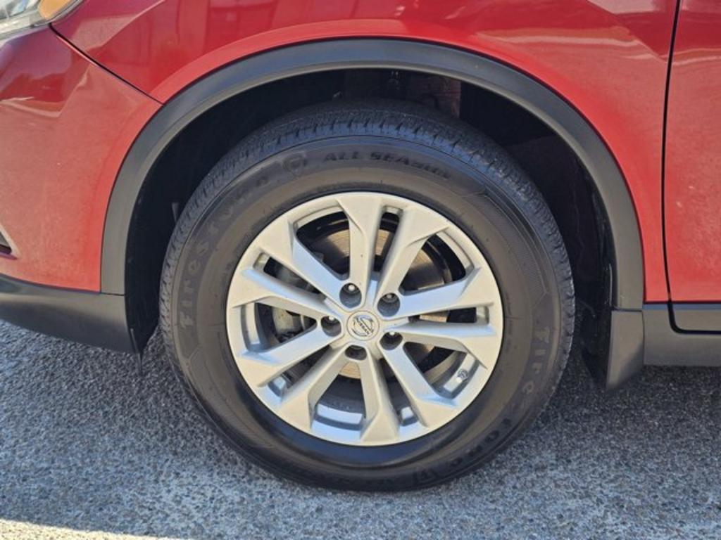 2016 Nissan Rogue - $13,700