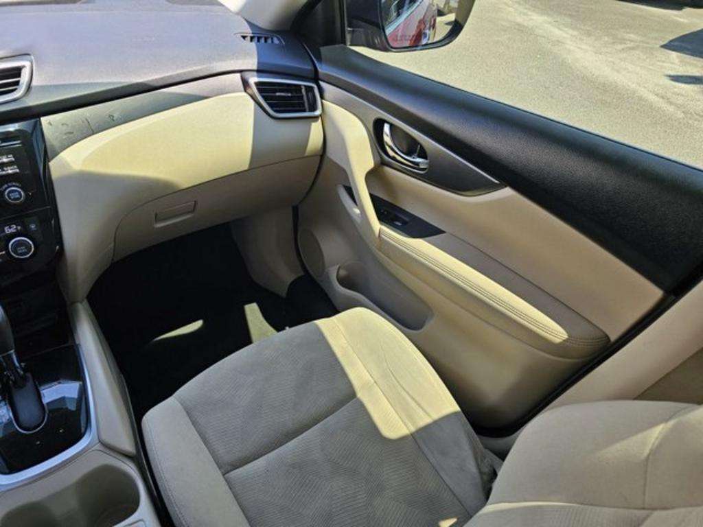 2016 Nissan Rogue - $13,700