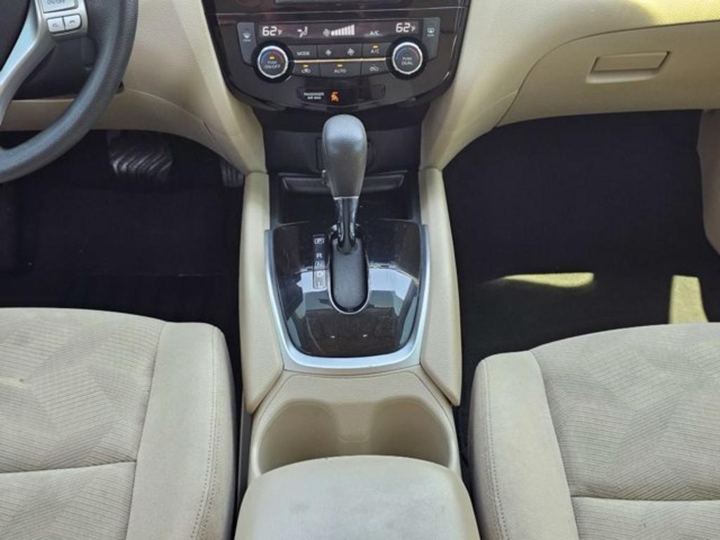 2016 Nissan Rogue - $13,700