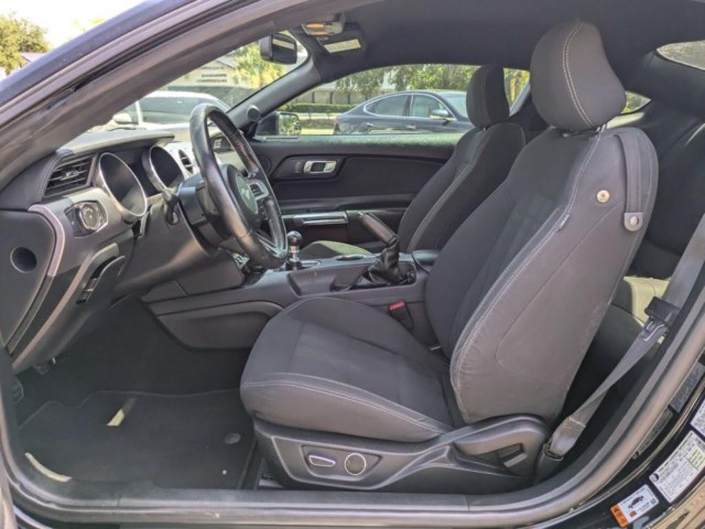 2019 Ford Mustang - $27,900