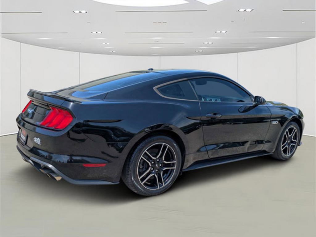 2019 Ford Mustang - $27,900