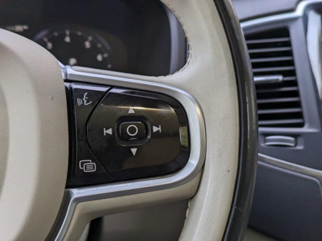2020 Volvo XC90 - $22,900