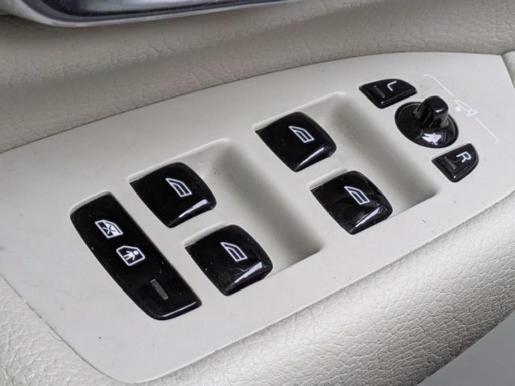 2020 Volvo XC90 - $22,900