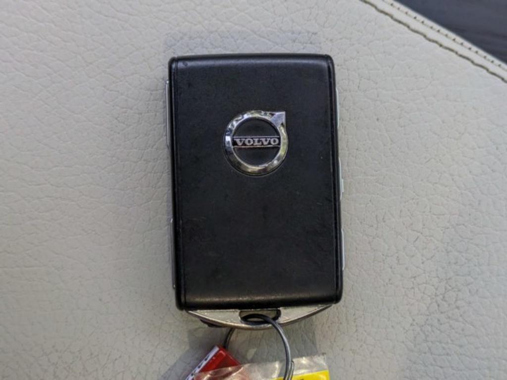 2020 Volvo XC90 - $22,900