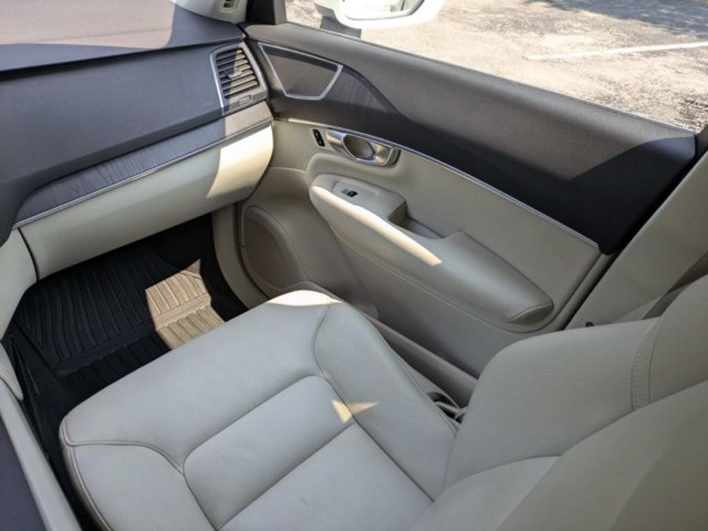 2020 Volvo XC90 - $22,900