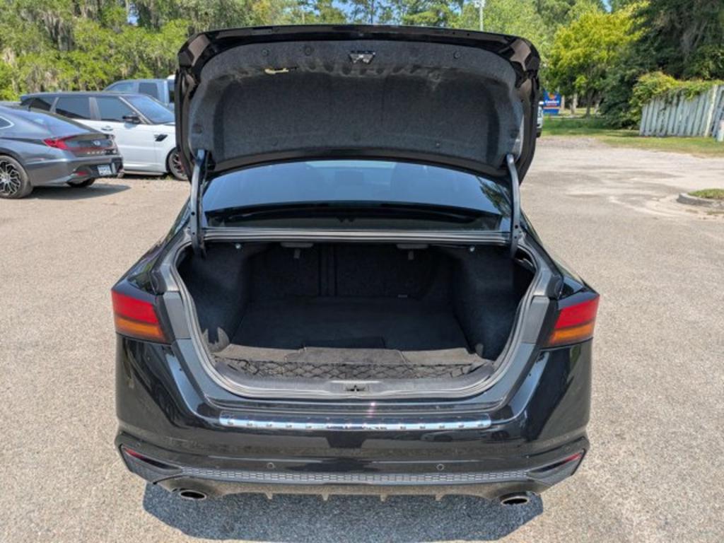 2020 Nissan Altima - $17,900