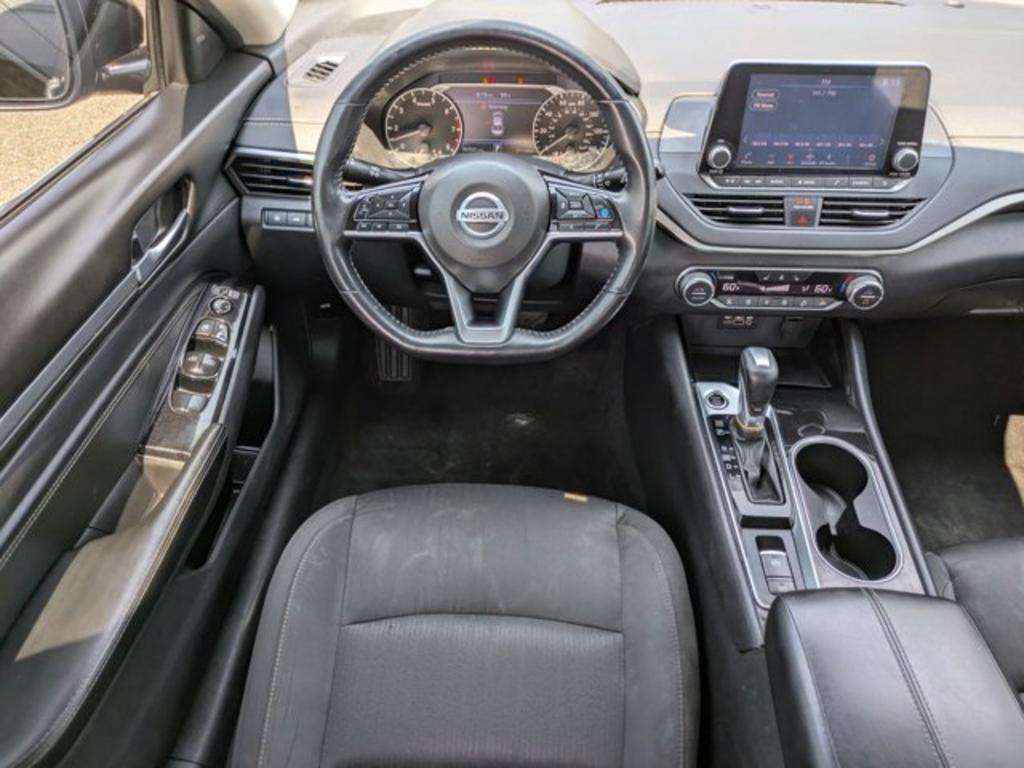 2020 Nissan Altima - $17,900