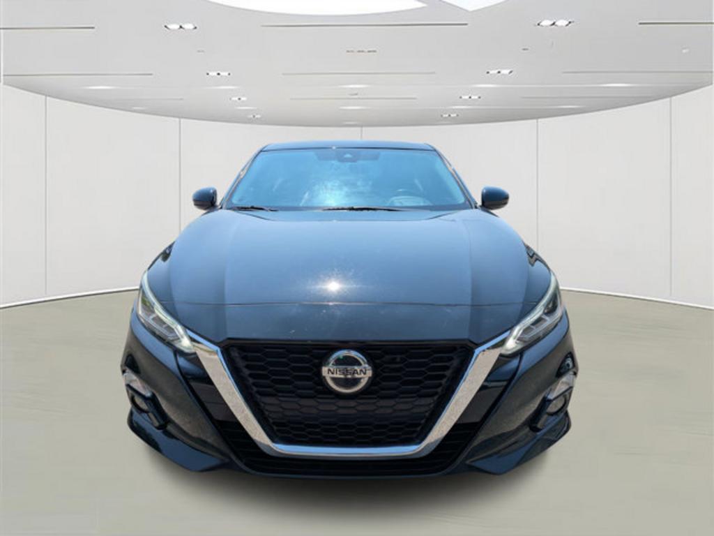 2020 Nissan Altima - $17,900