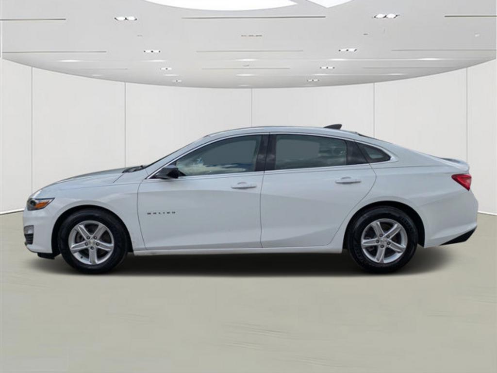 2021 Chevrolet Malibu - $18,900
