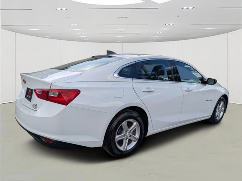 2021 Chevrolet Malibu - $18,900