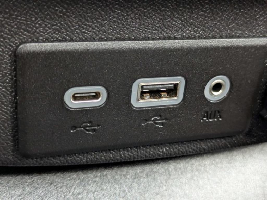 2021 Chevrolet Malibu - $18,900