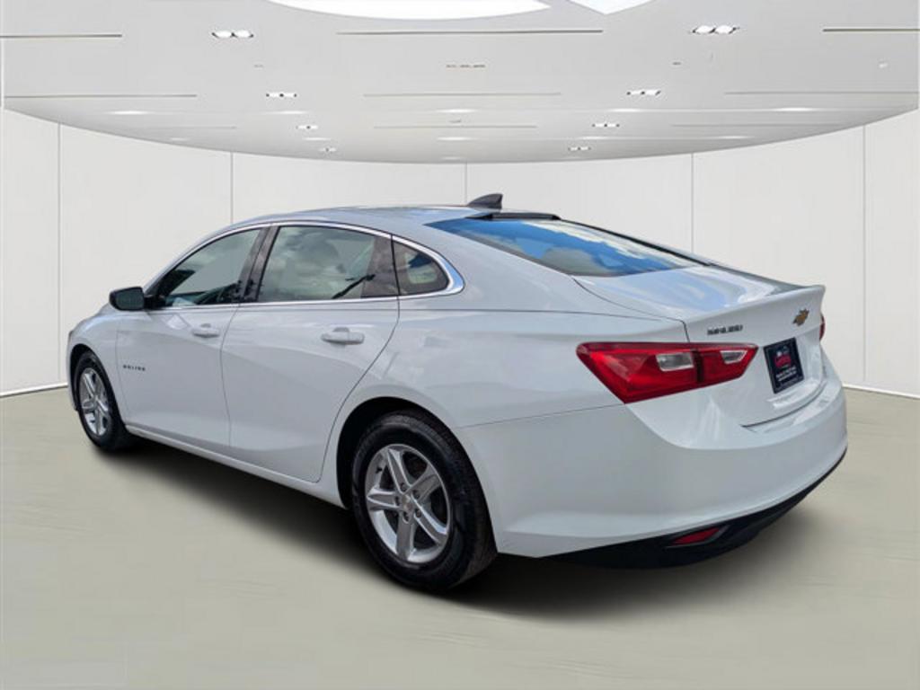 2021 Chevrolet Malibu - $18,900