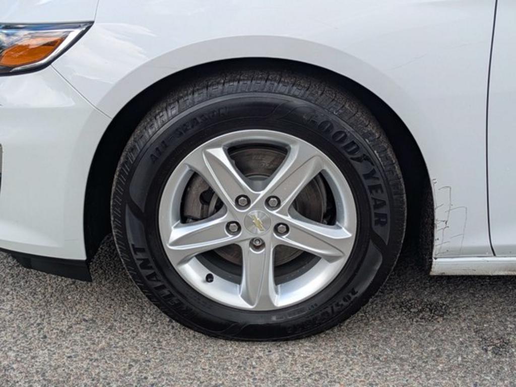 2021 Chevrolet Malibu - $18,900