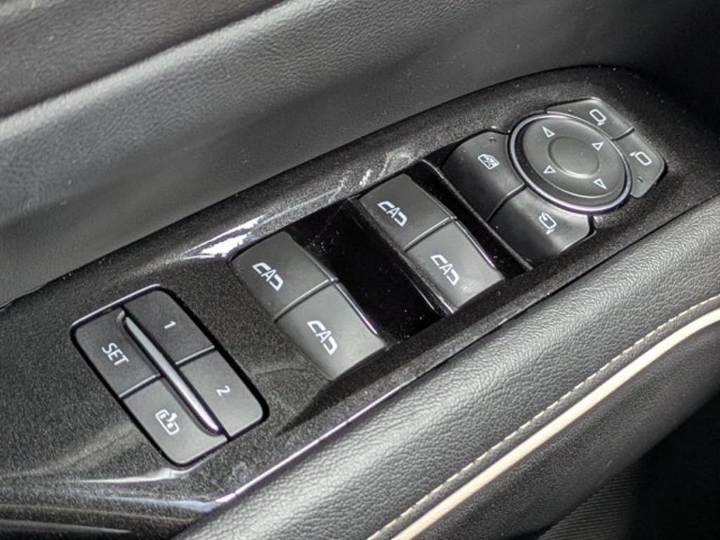 2022 Cadillac Escalade - $60,700