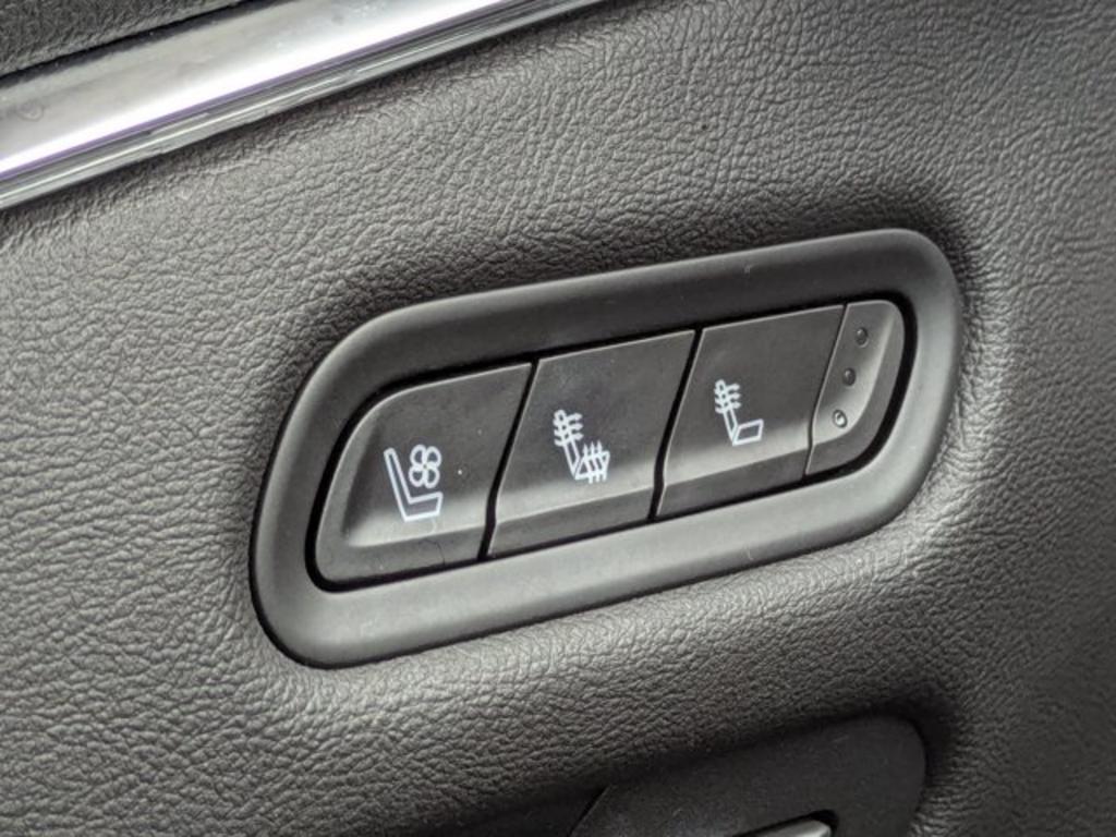 2022 Cadillac Escalade - $60,700