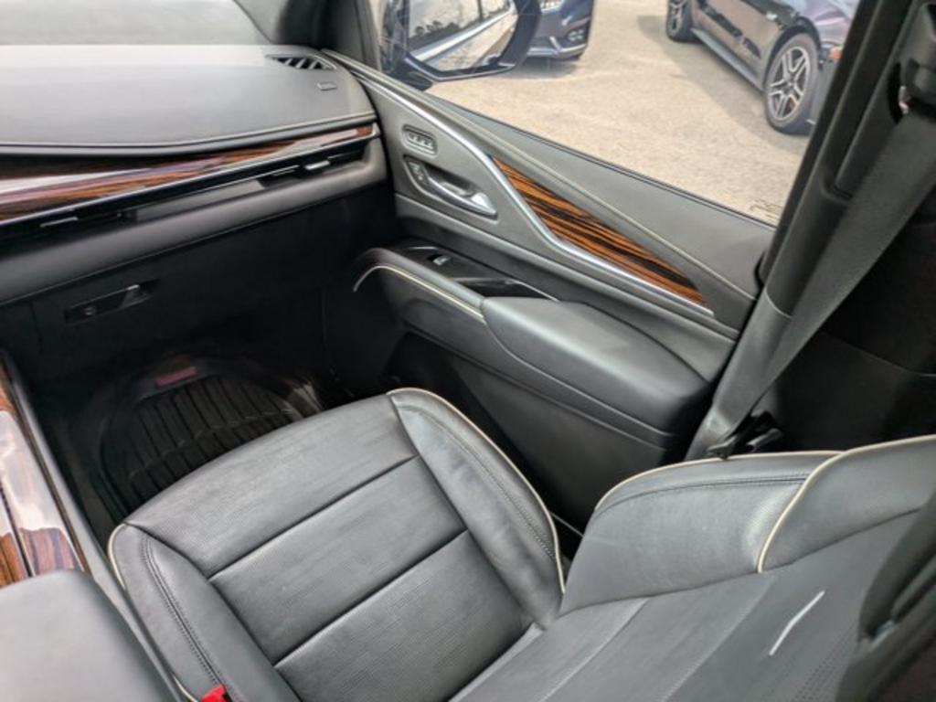 2022 Cadillac Escalade - $60,700