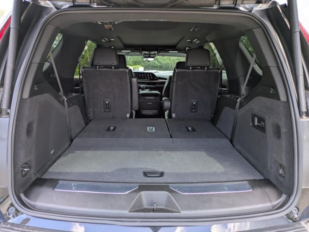 2022 Cadillac Escalade - $60,700