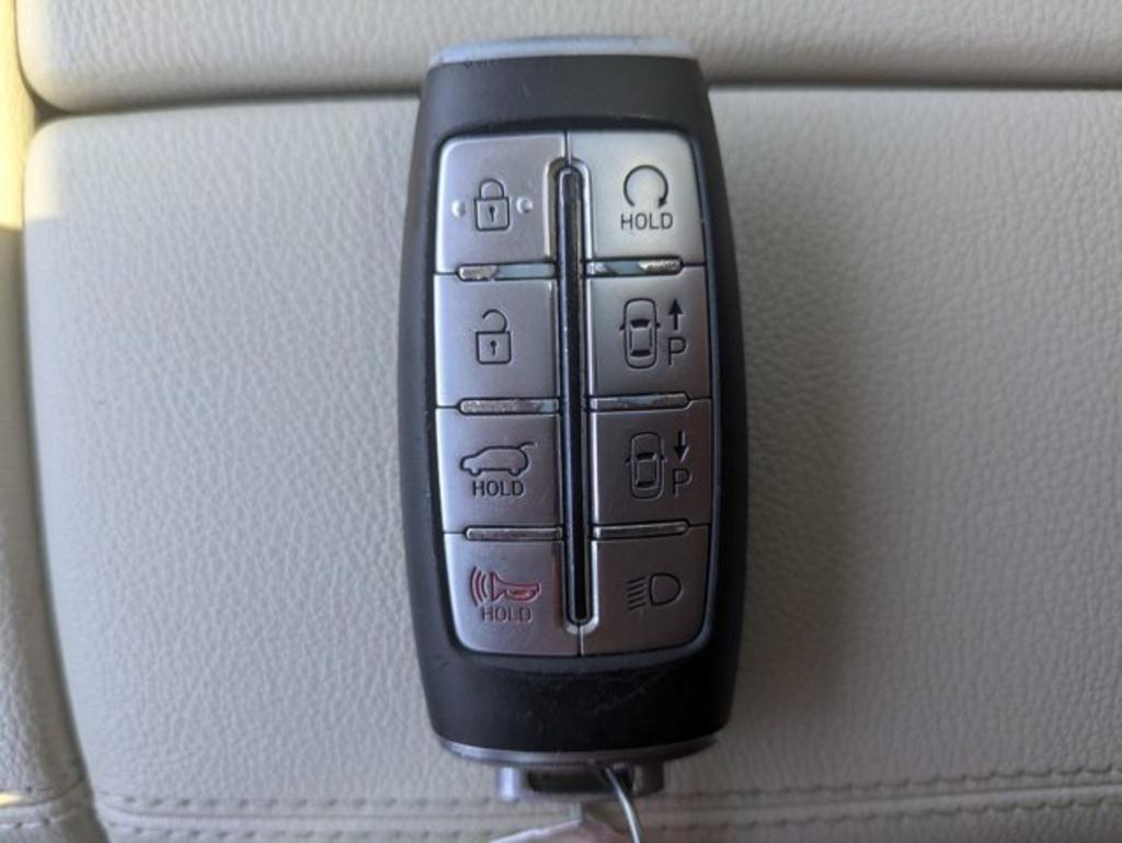 2022 Genesis GV80 - $37,900