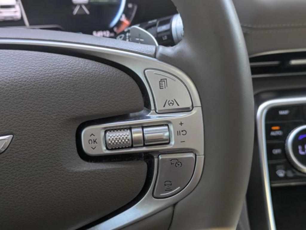 2022 Genesis GV80 - $37,900