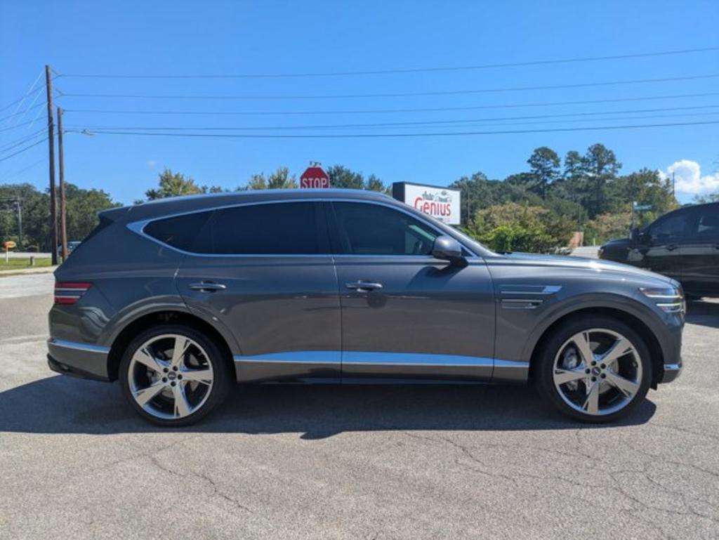 2022 Genesis GV80 - $37,900