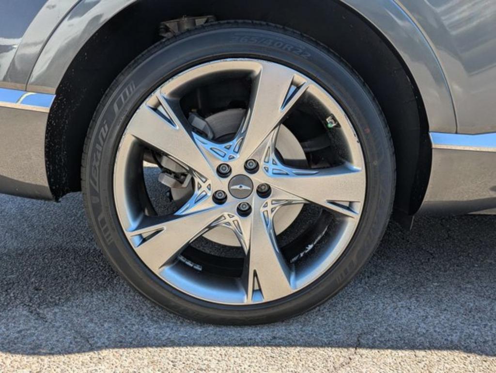 2022 Genesis GV80 - $37,900