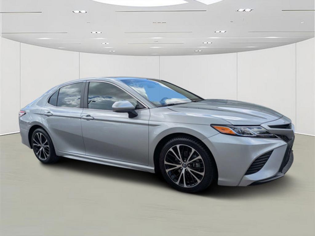 2020 Toyota Camry - $22,900